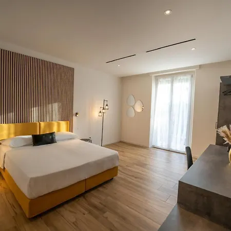 Guest house Domus Clara 3*